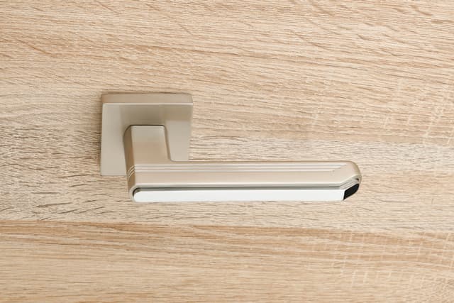 136 handle