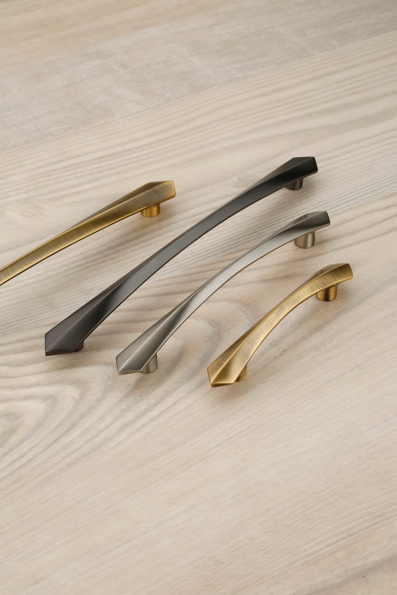 Cabinet Handle 1521 — Brass — Cabinet Handle