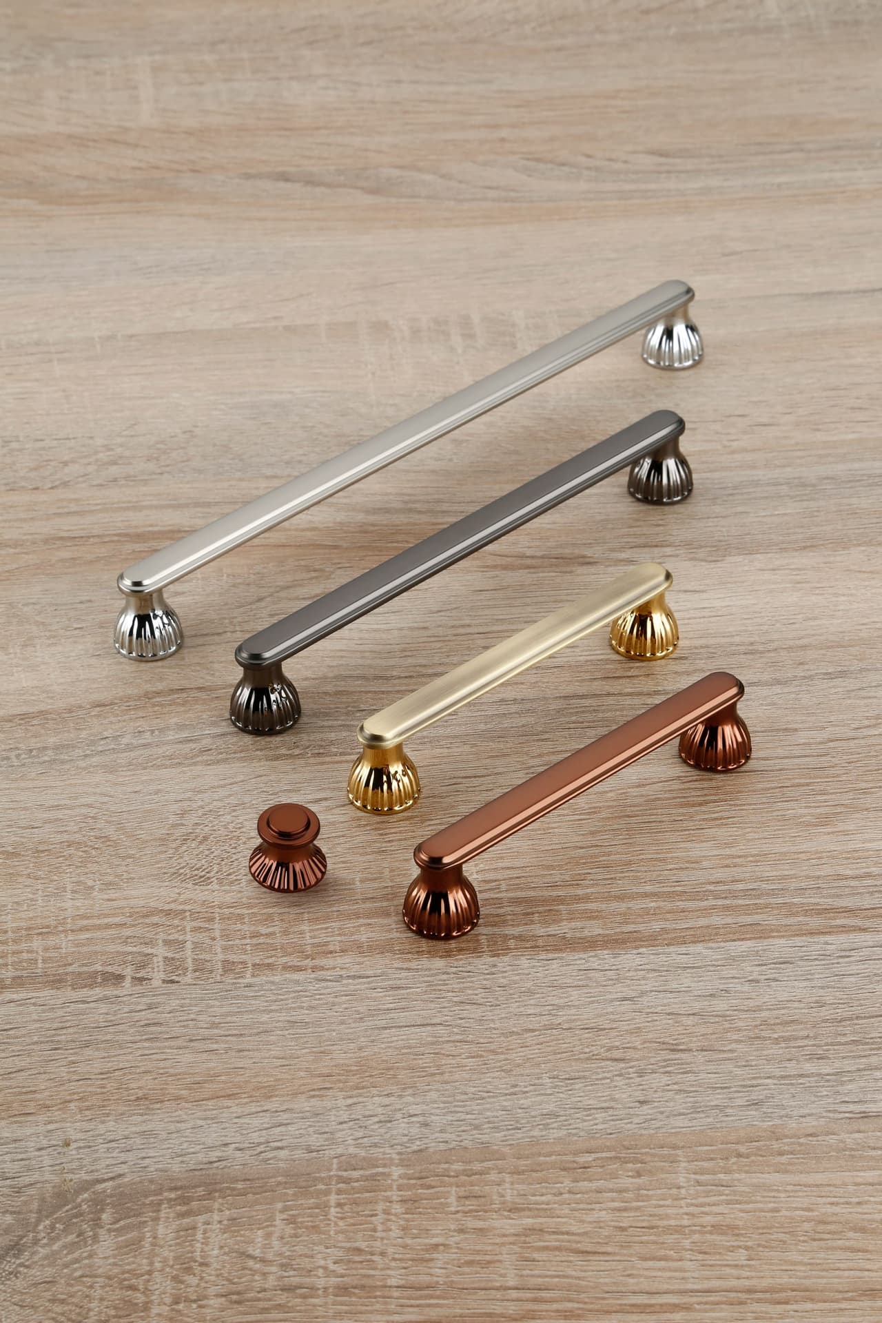 9111 Cabinet Handle — Zinc — Cabinet Handle