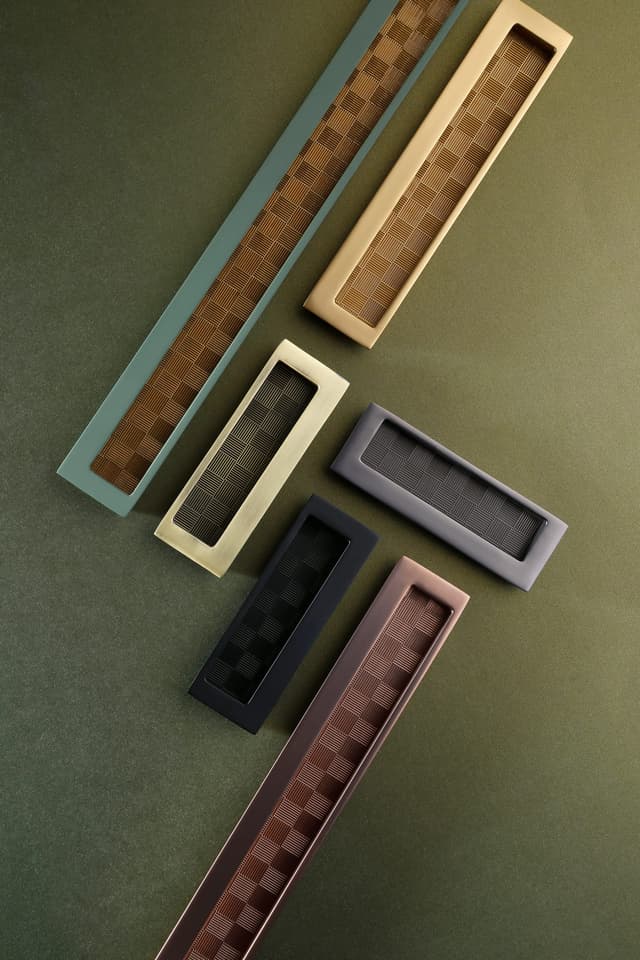 RS VISTA conceal handle