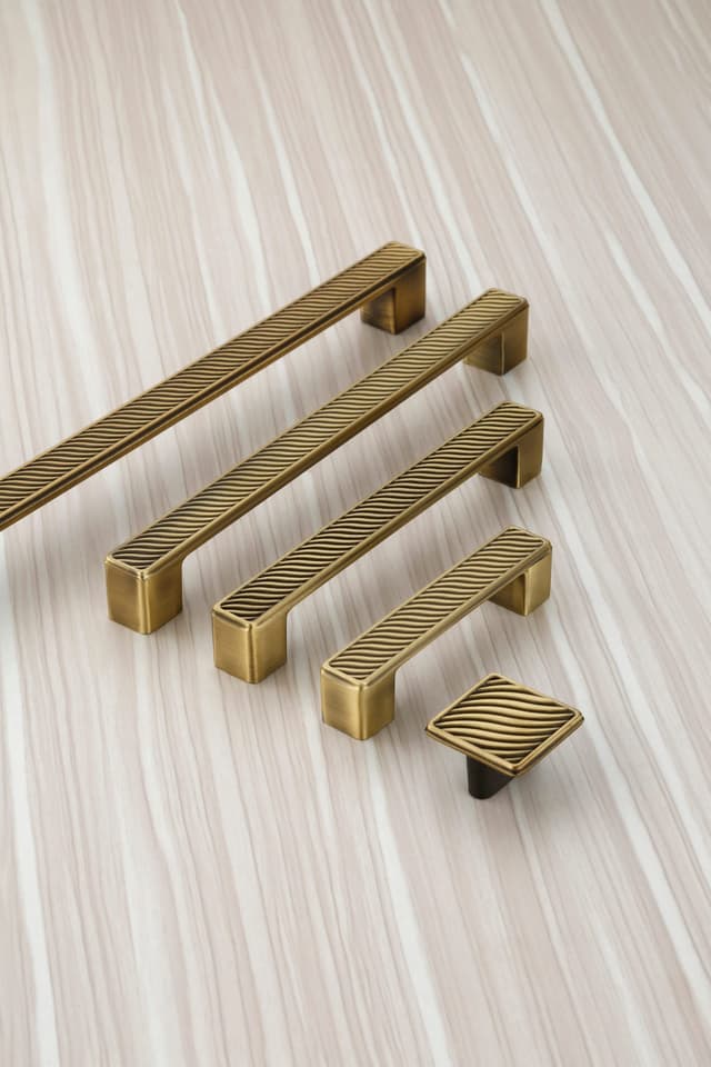1003 handle