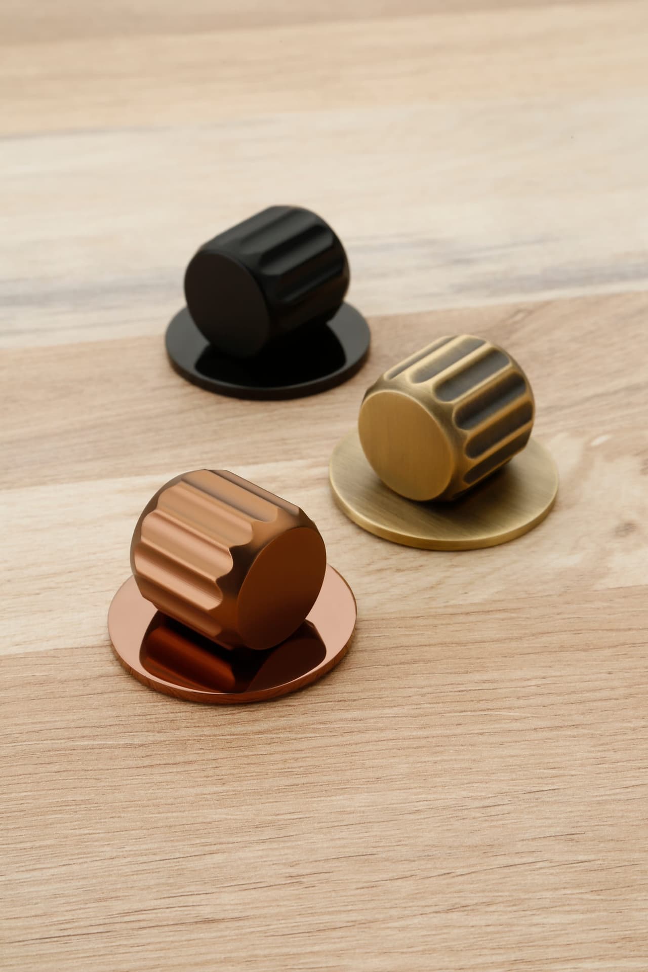 Knob 4041 — Brass+steel — Knob