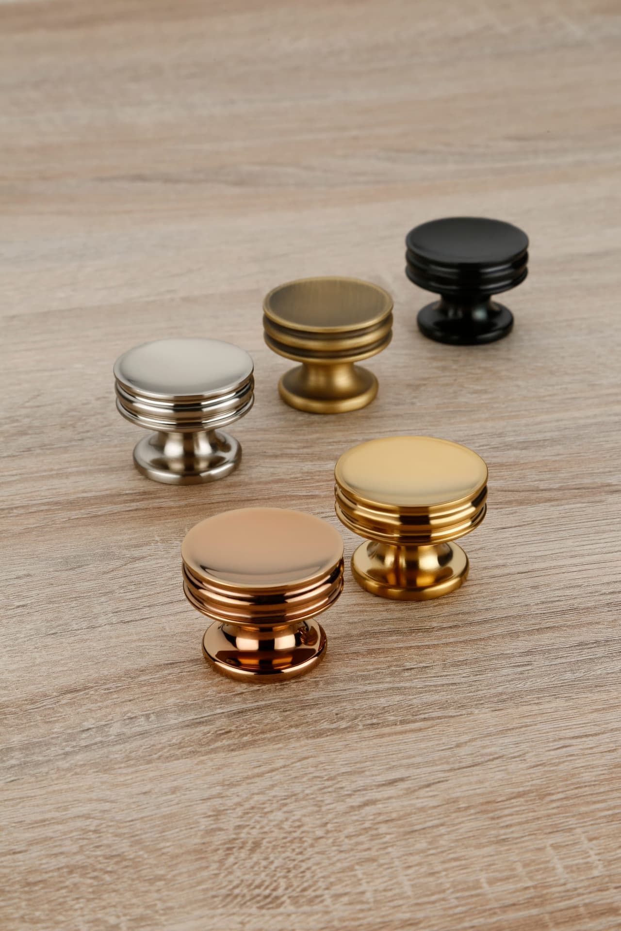 Knob 600 — Brass — Knob