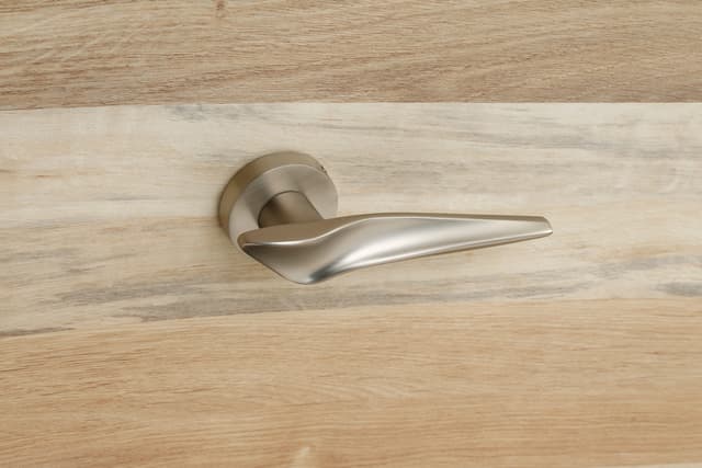 131 handle