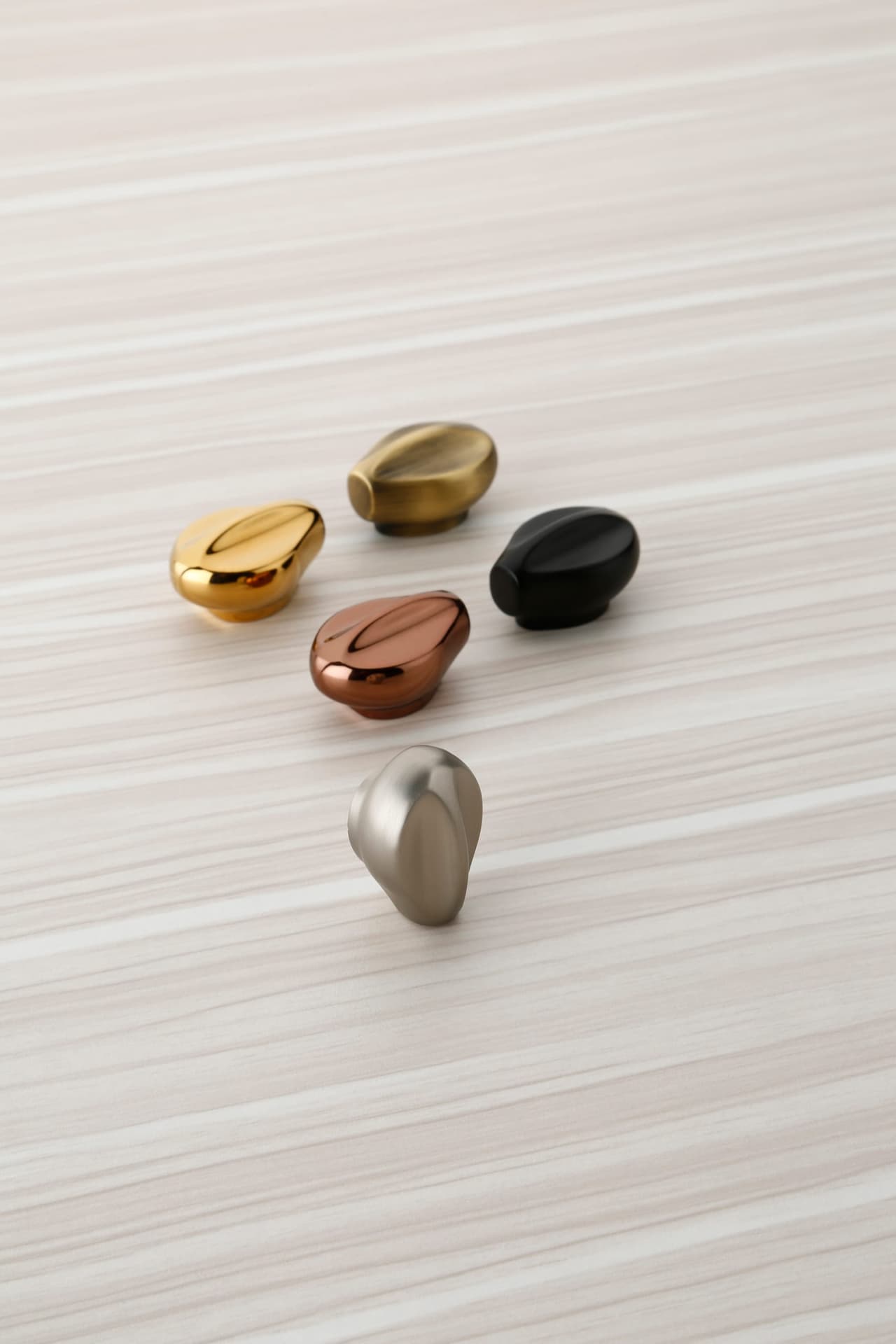 9077 — Zinc — Knobs