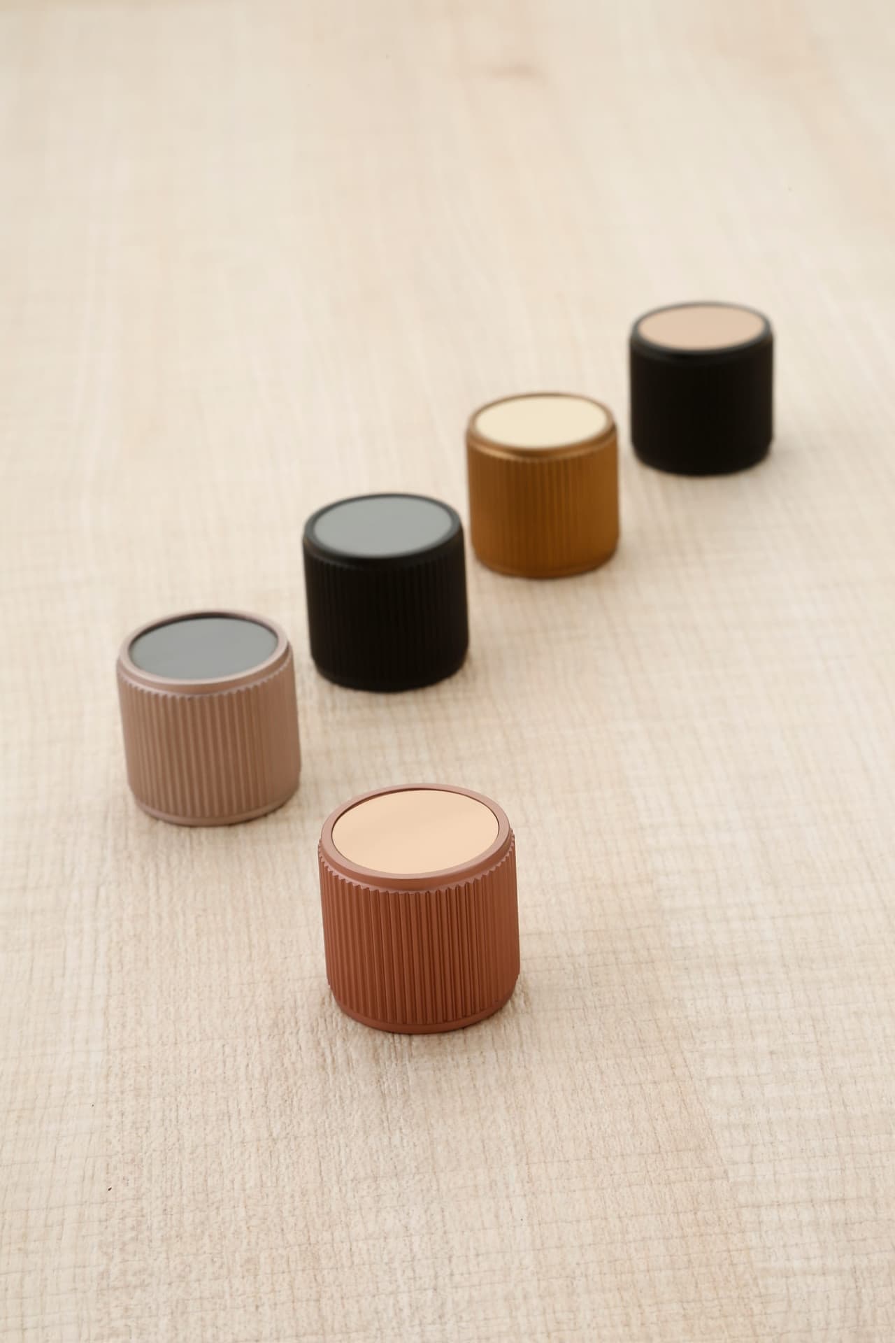 Knobs 2213 — Aluminium+steel — Knobs