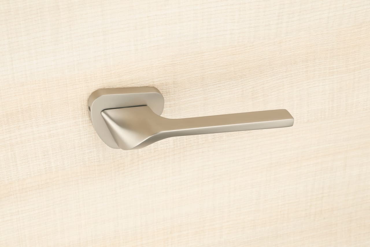151 — Zinc — Mortise Handles